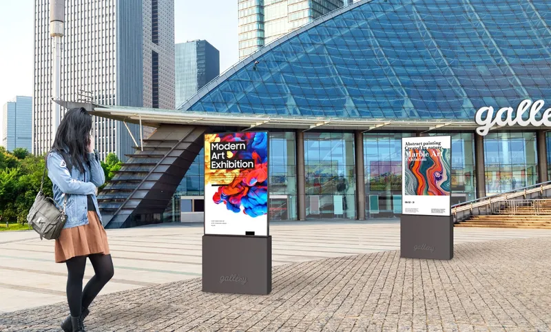 outdoor_digital_signage2.webp