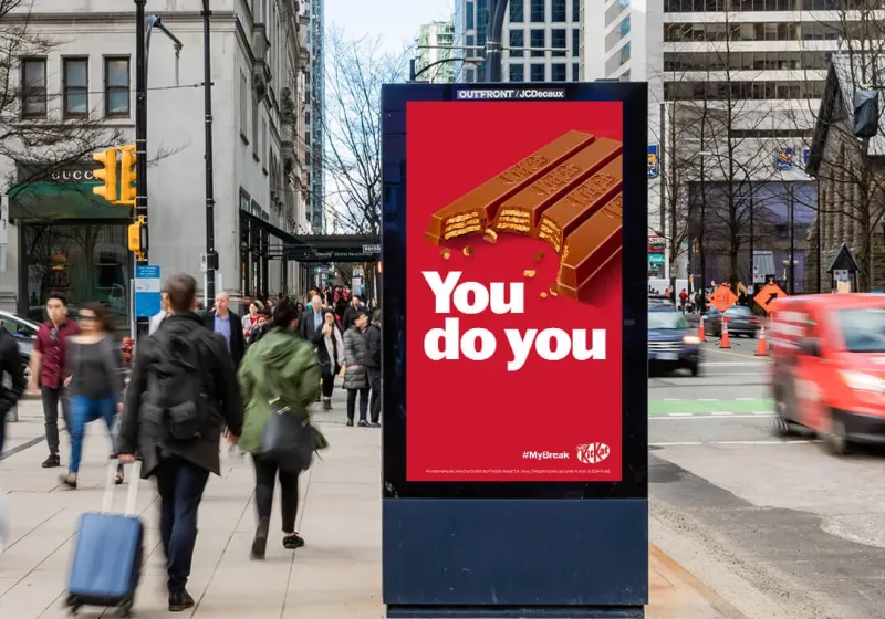 Programmatic DOOH Screens: What Display Hardware Must Deliver for pDOOH